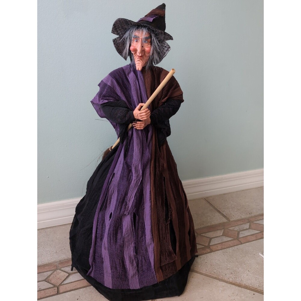 Halloween Standing Witch w/Umbrella Skirt Figurine W/Red Eyes And Sound. 29” VTG